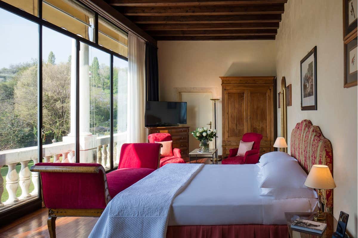 Villa Michelangelo, la lunga storia della villa magica dei Colli Berici