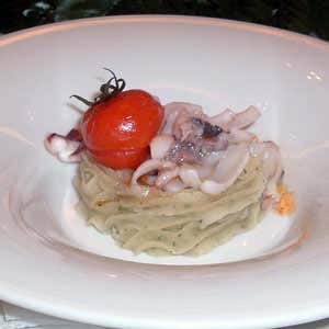 Seppioline saltate alla salvia con purè mediterraneo