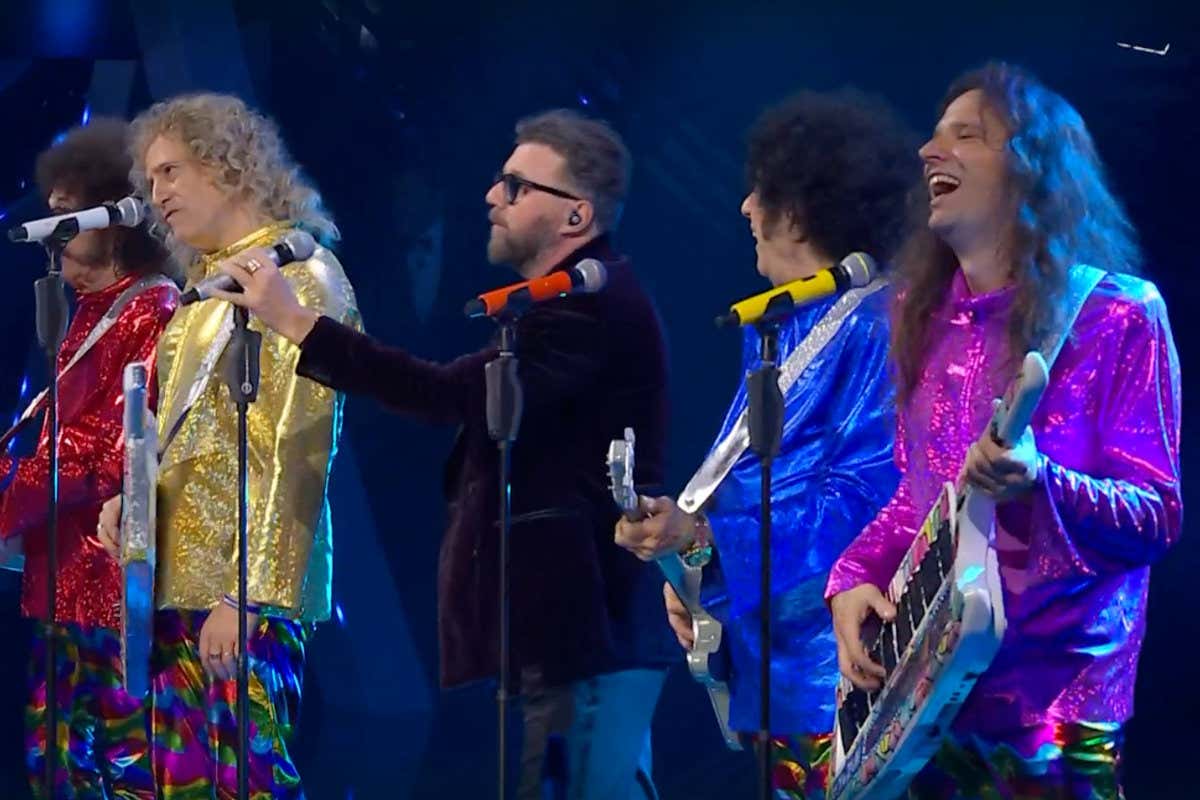 Sanremo 2023 le drink-pagelle della quarta serata. Mengoni verso il trionfo Lazza incalza