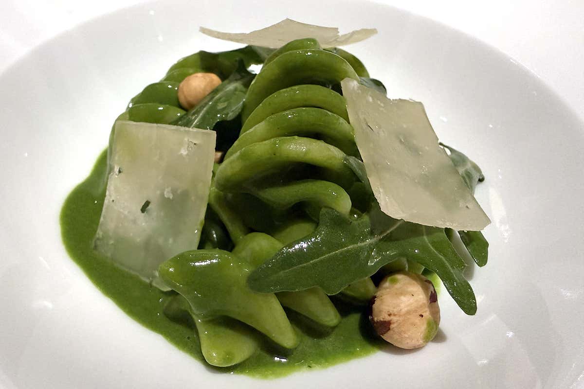 Eliche, pesto di rucola selvatica, nocciole e pecorino di fossa - I Portici