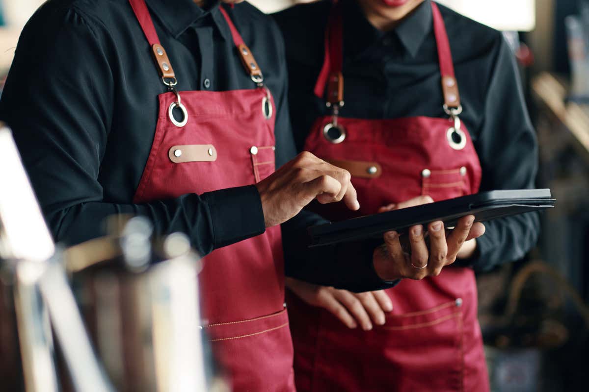 L’intelligenza artificiale può entrare in sala senza snaturare eleganza e ospitalità