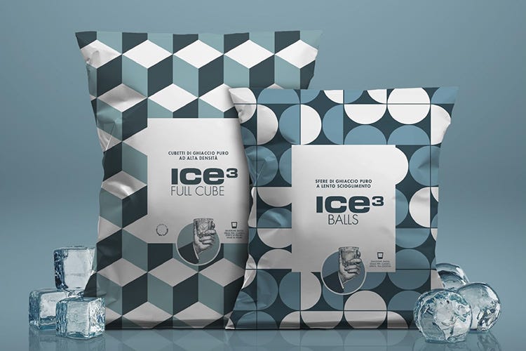 Il ghiaccio geometrico ravviva i bar I cubetti e le sfere di Ice Cube