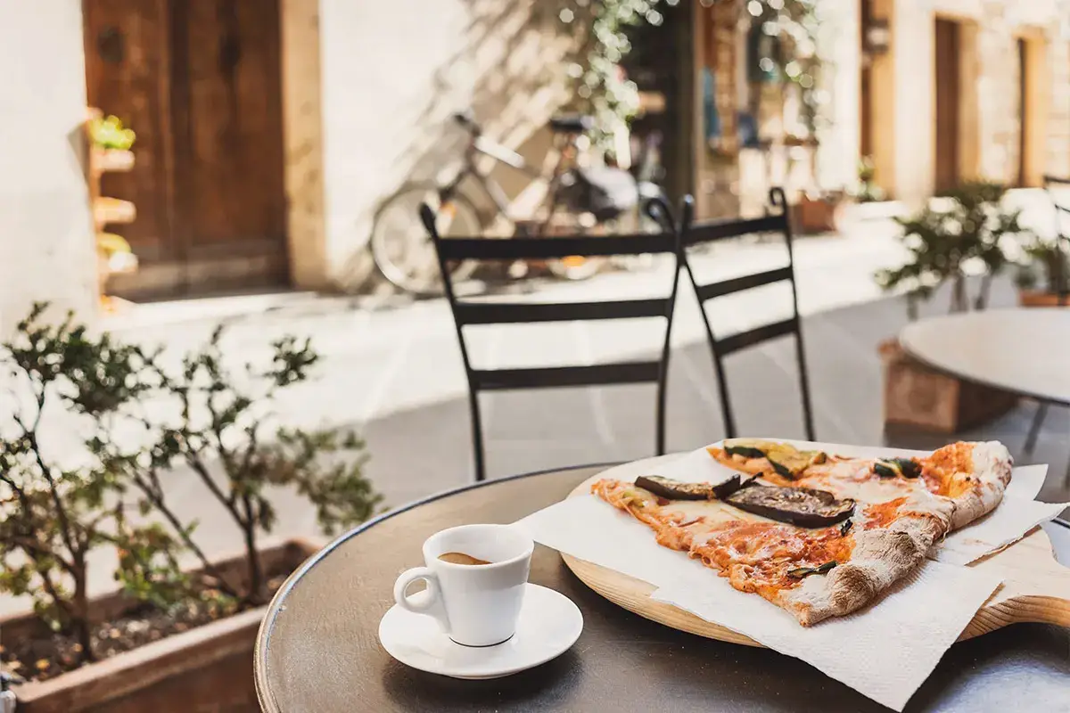 Il nuovo turista vuole esperienze enogastronomiche su misura