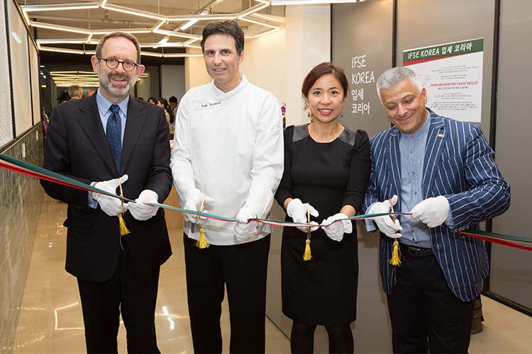 (Ifse ambasciatrice della cucina italiana in Cina e in Corea del Sud) (Ifse ambasciatrice della cucina italiana in Cina e in Corea del Sud)