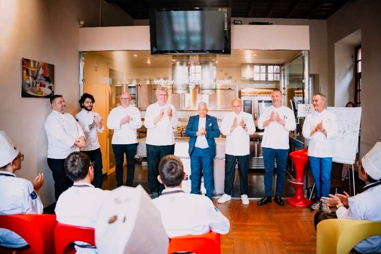 Formare i professionisti di domani: nasce un’alleanza per la pasticceria italiana Formare i professionisti di domani: nasce un’alleanza per la pasticceria italiana