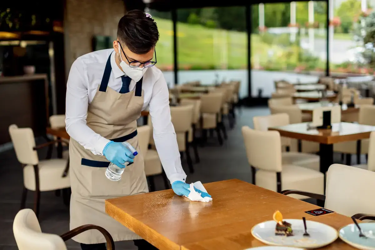 igienizzare ad ogni servizio al tavolo Cosa riapre e cosa no Ristoranti e hotel in prima linea