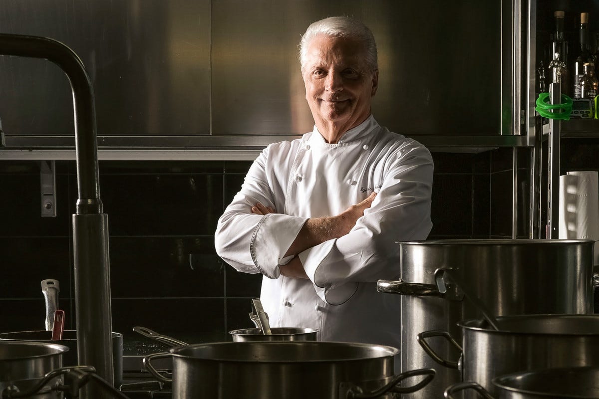 Iginio Massari debutta in cucina con “L'altro Massari”, un nuovo libro di ricette