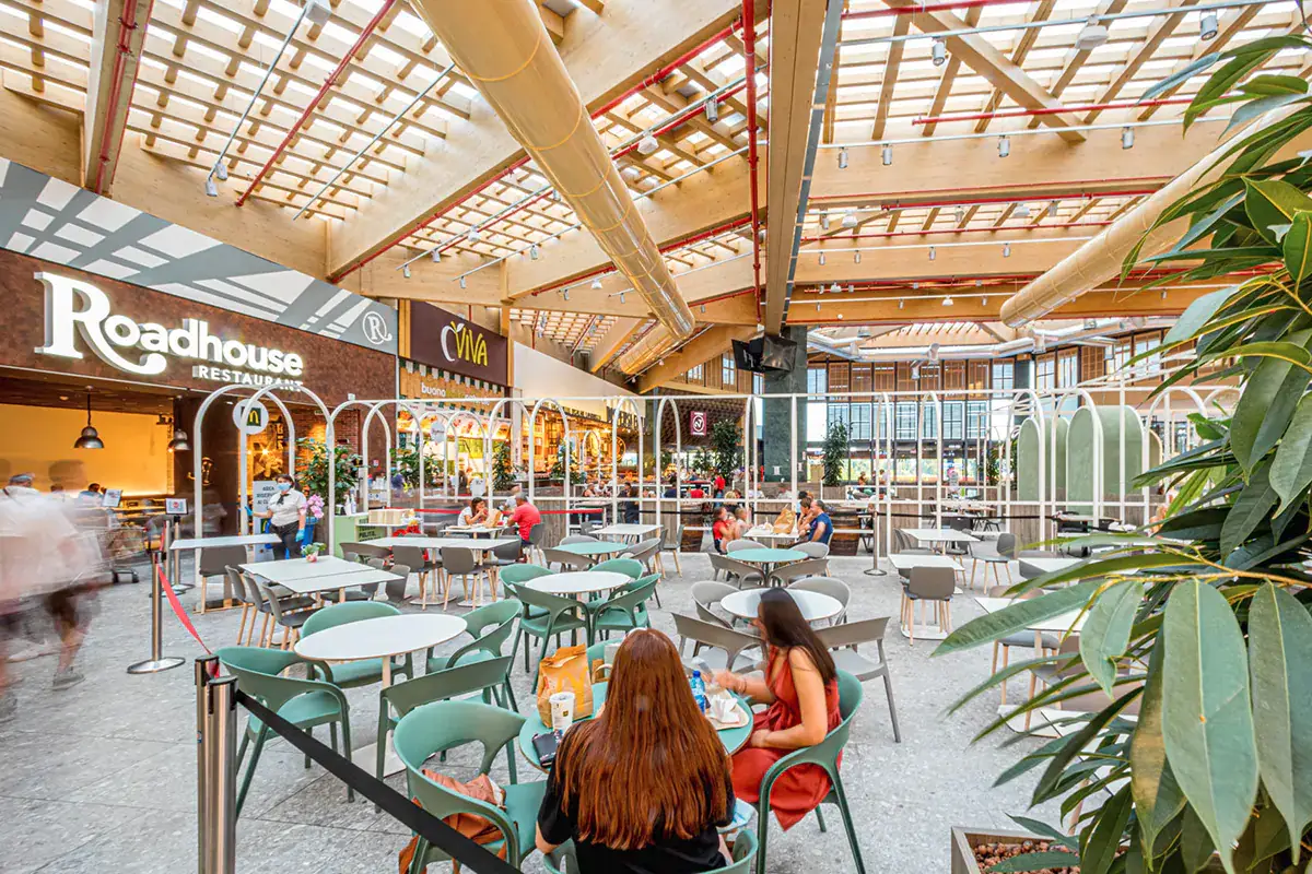 La nuova food court de Il Centro di Arese Il Centro di Arese rinnova la food court e d&agrave; il benvenuto a Ripiene