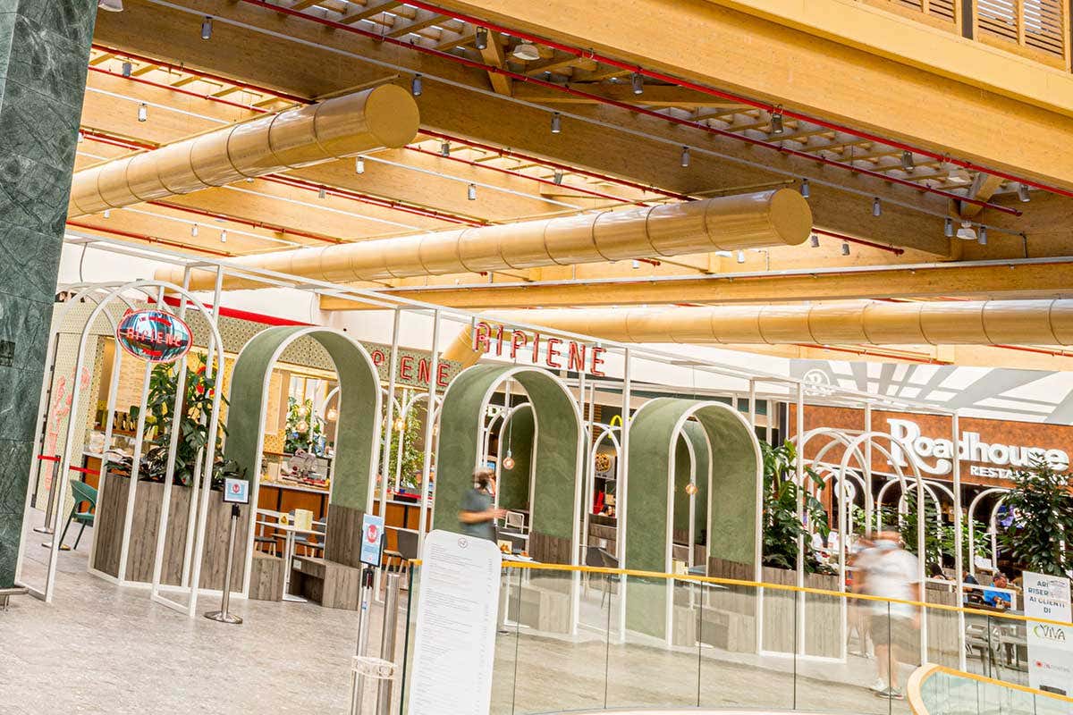 L'accesso al nuovo punto vendita Ripiene Il Centro di Arese rinnova la food court e d&agrave; il benvenuto a Ripiene