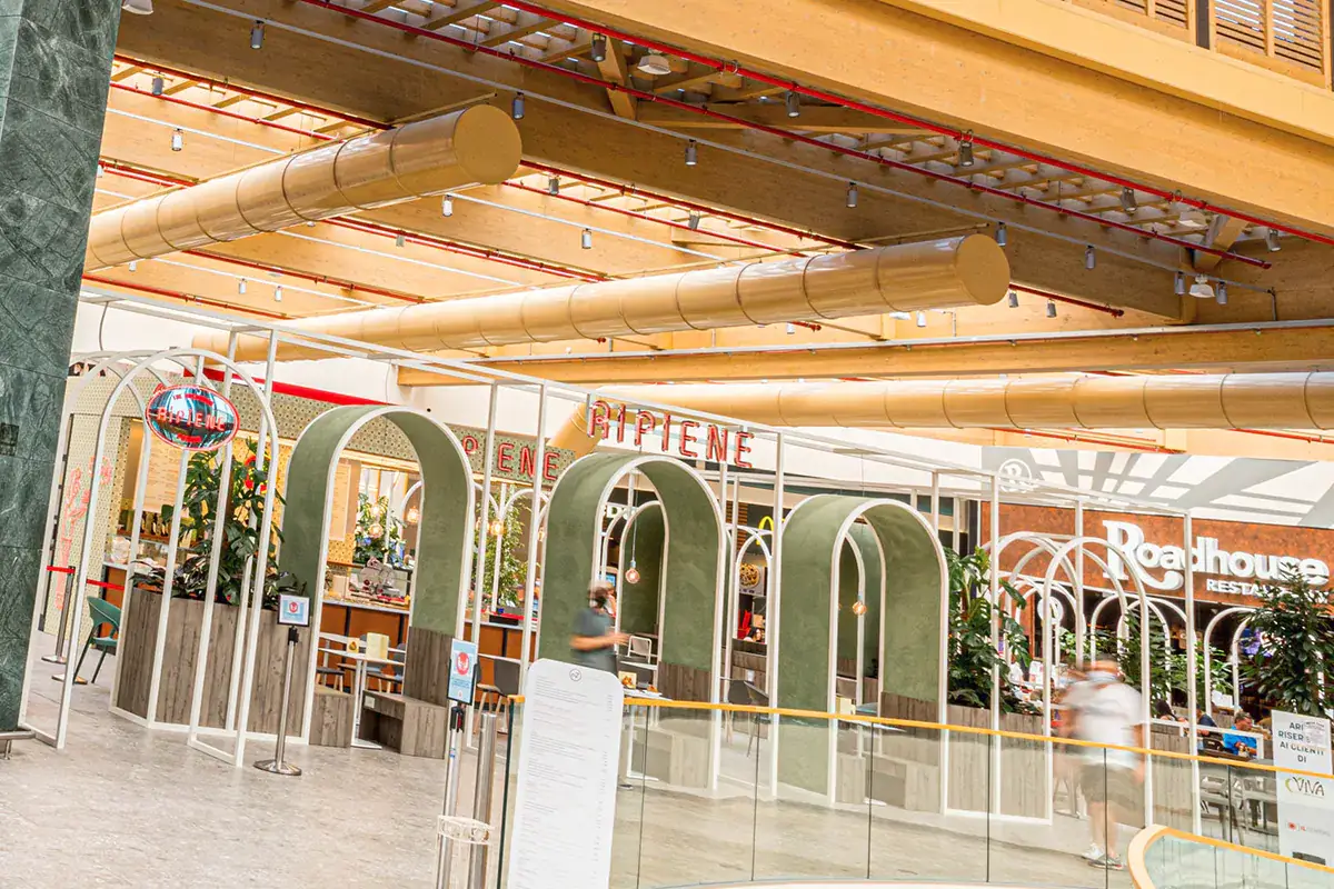 L'accesso al nuovo punto vendita Ripiene Il Centro di Arese rinnova la food court e d&agrave; il benvenuto a Ripiene