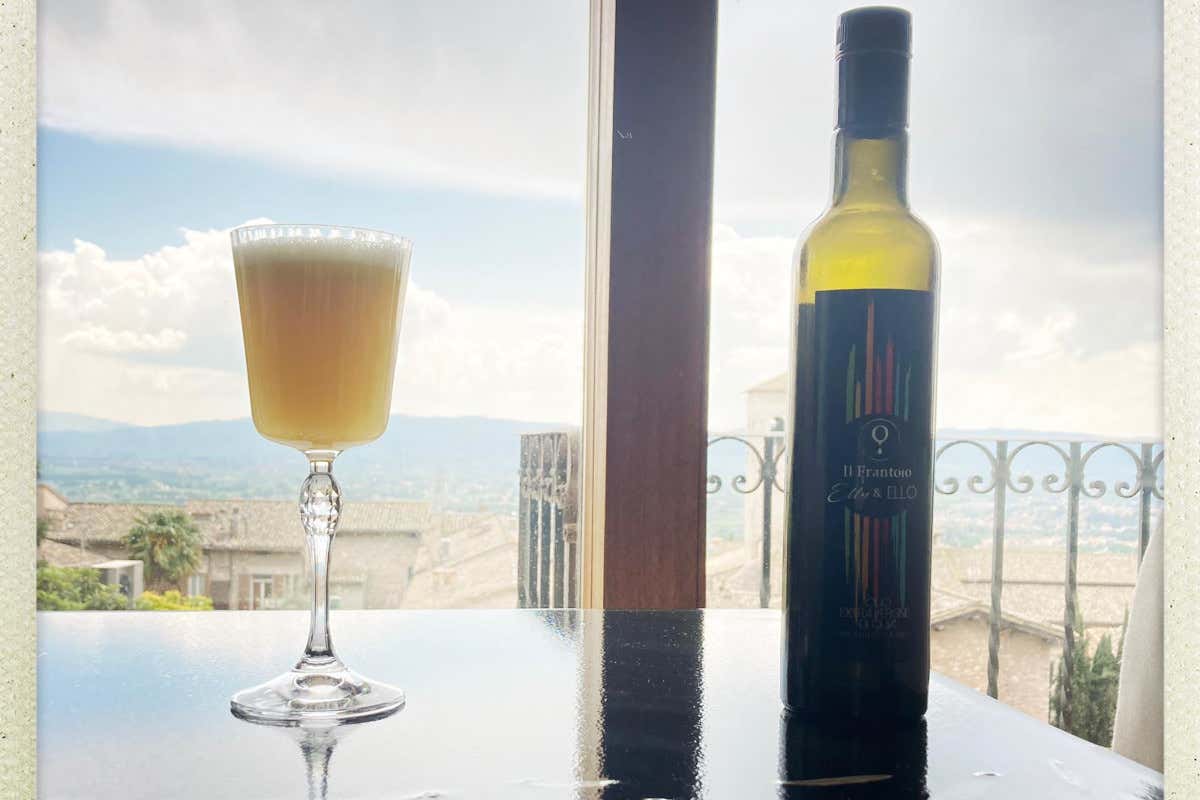 Donna Elena A “Il Frantoio” di Assisi l'olio è protagonista anche... nel bicchiere Donna Elena A “Il Frantoio” di Assisi l'olio è protagonista anche... nel bicchiere