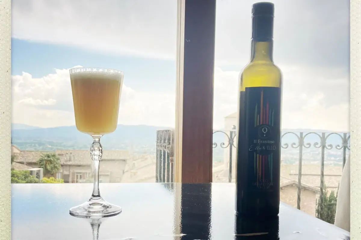Donna Elena&nbsp; A &ldquo;Il Frantoio&rdquo; di Assisi l'olio &egrave; protagonista anche... nel bicchiere