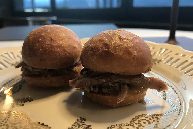 Pastrami sandwich all'italiana (Il Porticciolo, la stella sul lago che non potremo più scordare)