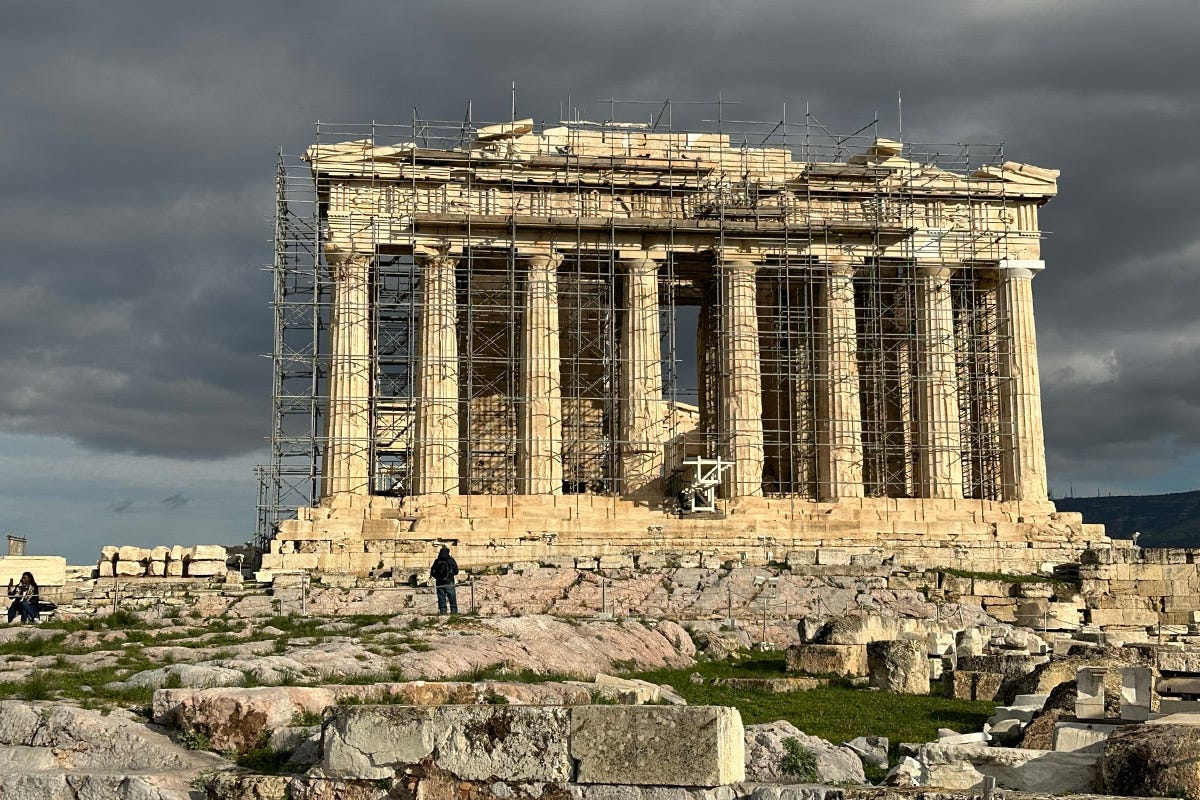 Il Partenone Tutti i sorprendenti colori e gusti di Atene anche d'inverno