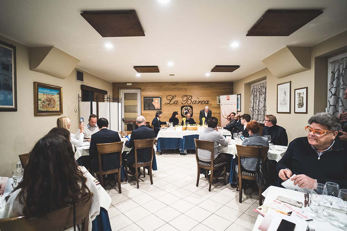 Il training formativo Il pesce sposa le eccellenze lombarde alla Trattoria La Barca