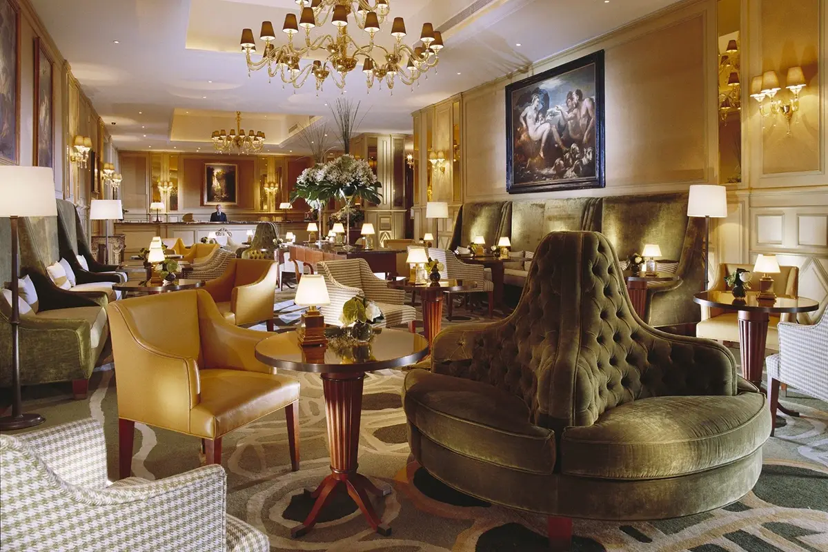 Il Salotto Solo un Principe pu&ograve; offrire un San Valentino regale: le proposte dell&rsquo;hotel milanese