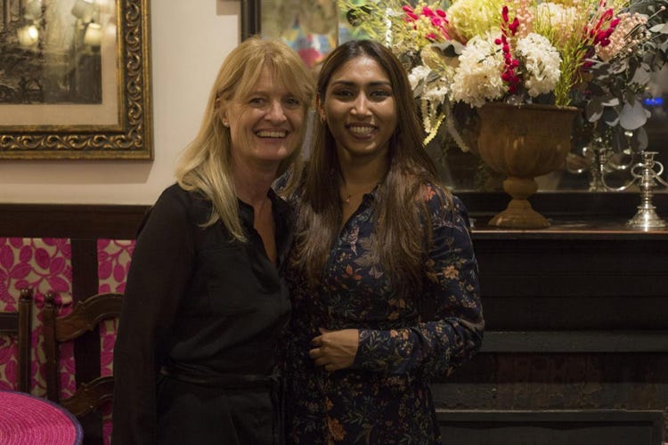 Chiara Bedini e Anneysa Ghosh (L’impegno di Babingtons per dare lavoro ai giovani indiani)