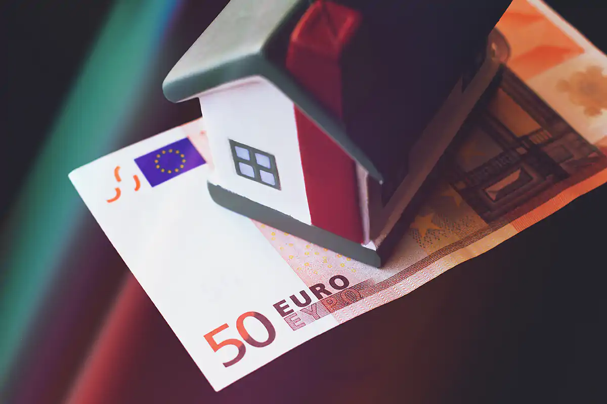 Il 16 giugno scatta il pagamento dell'acconto Imu per 25 milioni di proprietari Imu, il 16 giugno &egrave; ora dell'acconto. Attesi pagamenti per 9,8 miliardi
