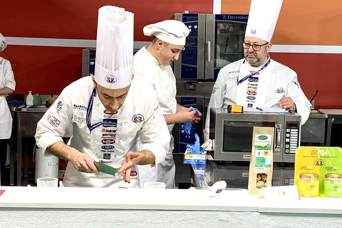 Massima concentrazioine   ATTESA VIDEO E CLASSIFICA - Campionati della Cucina italiana: vincono impegno e passione