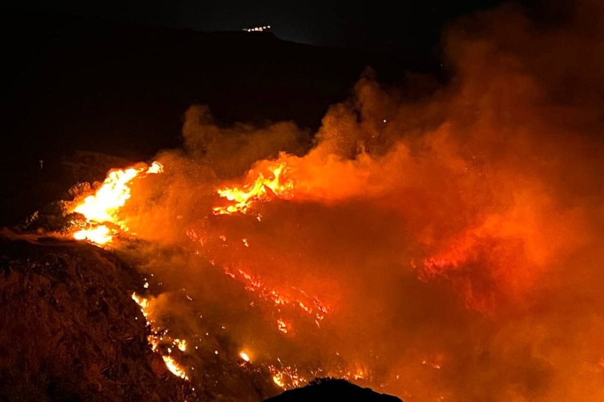 Incendi a Pantelleria, in fumo ettari di vigneti