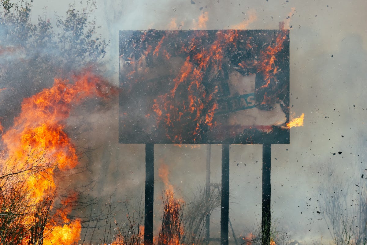 Grecia in fiamme: evacuati migliaia di turisti e residenti da Corfù