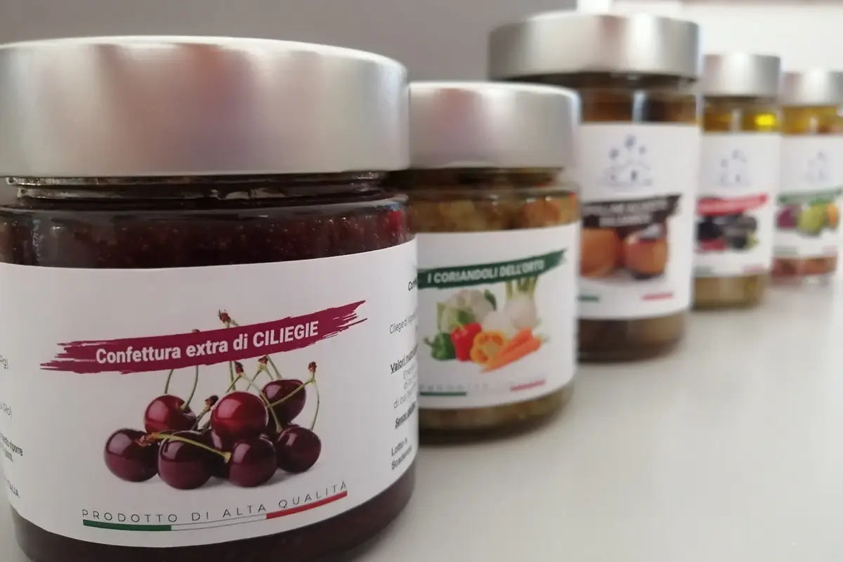 Frutta e verdura vengono lavorate rigorosamente a mano Dal campo al vasetto, InChef al fianco dei professionisti della ristorazione