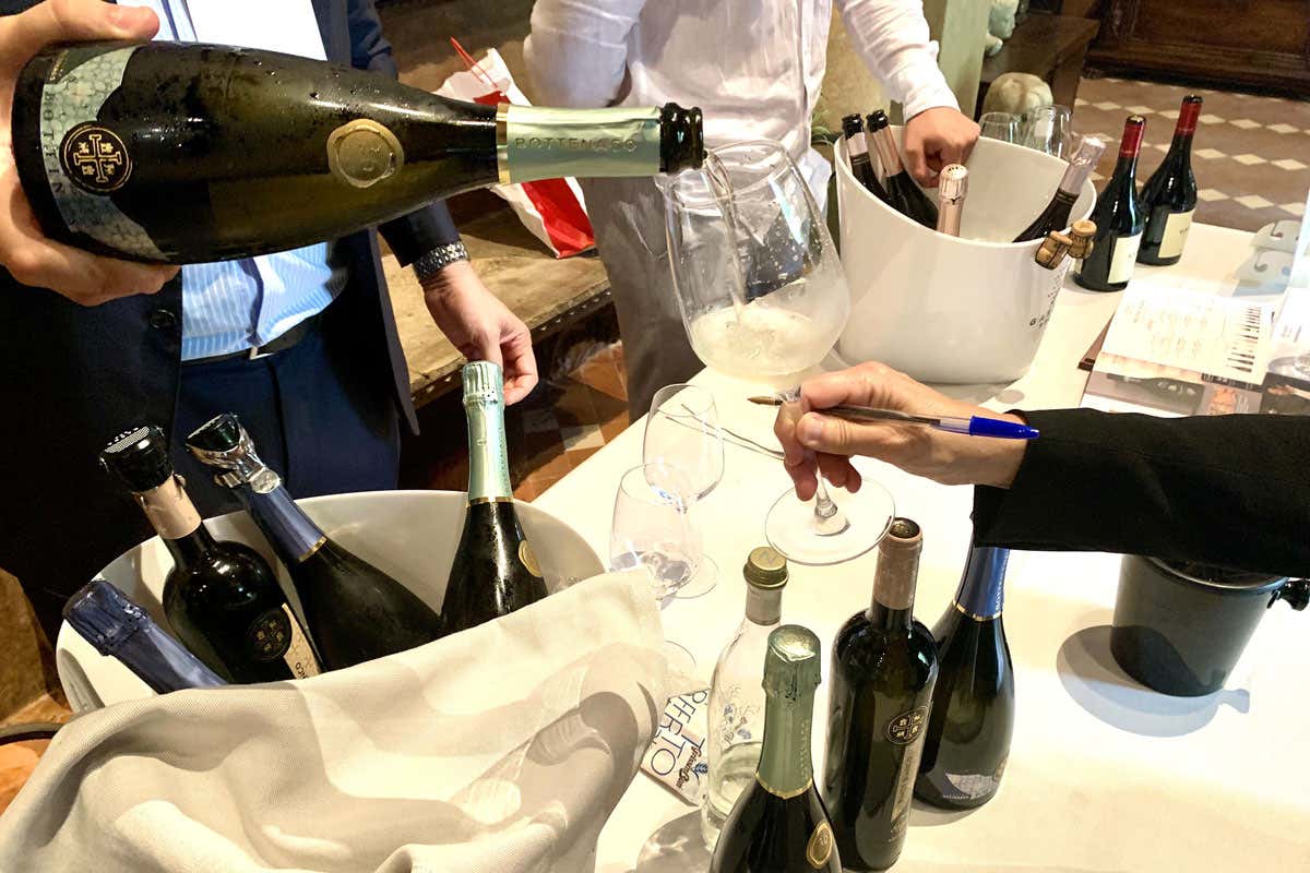 Consorzio Garda Doc tra vini low alcol, enoturismo e nuovi consumatori Consorzio Garda Doc tra vini low alcol, enoturismo e nuovi consumatori