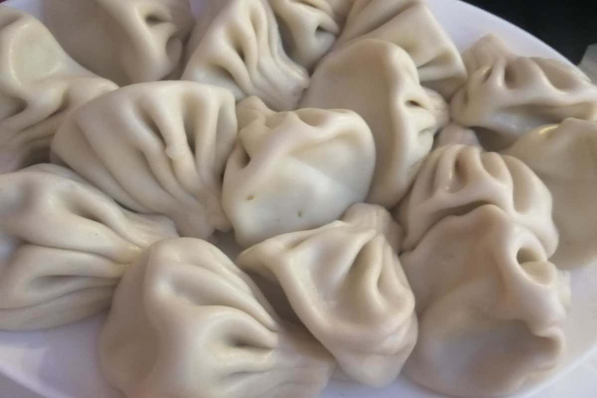 I Khinkali, grandi ravioli con la pasta un po’ spessa tipici delle zone di montagna