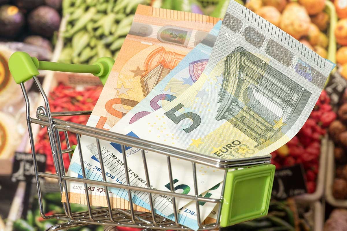 L'inflazione sale al 9,8% in tutta Europa