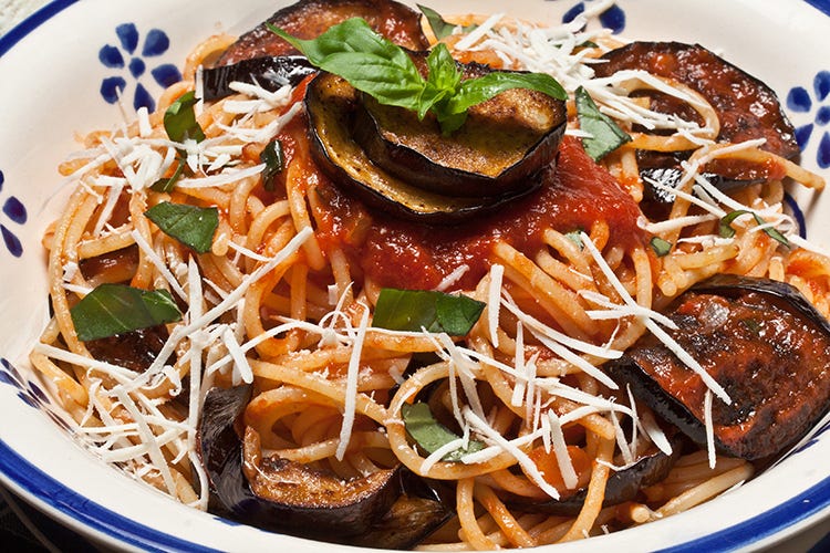 Spaghetti alla Norma - L’influenza della storia sulla grande cucina siciliana
