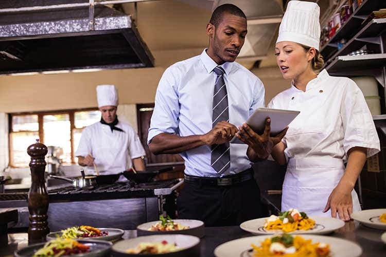 Horeca sempre più informata - Sempre più aggiornati e informati 2021, affrontiamo insieme le sfide Horeca sempre più informata - Sempre più aggiornati e informati 2021, affrontiamo insieme le sfide