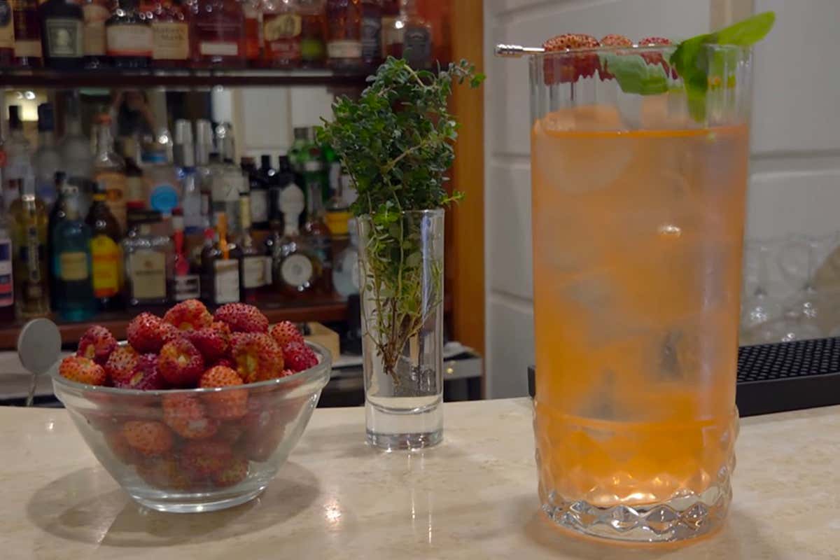 Il drink che unisce Capri e Roma: l’infusione che nasce da quattro botaniche
