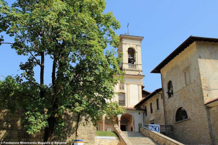 l'ingresso alla chiesa del monastero di Astino A Bergamo&nbsp; il Premio del PaesaggioAstino e il cibo guardano all'Europa