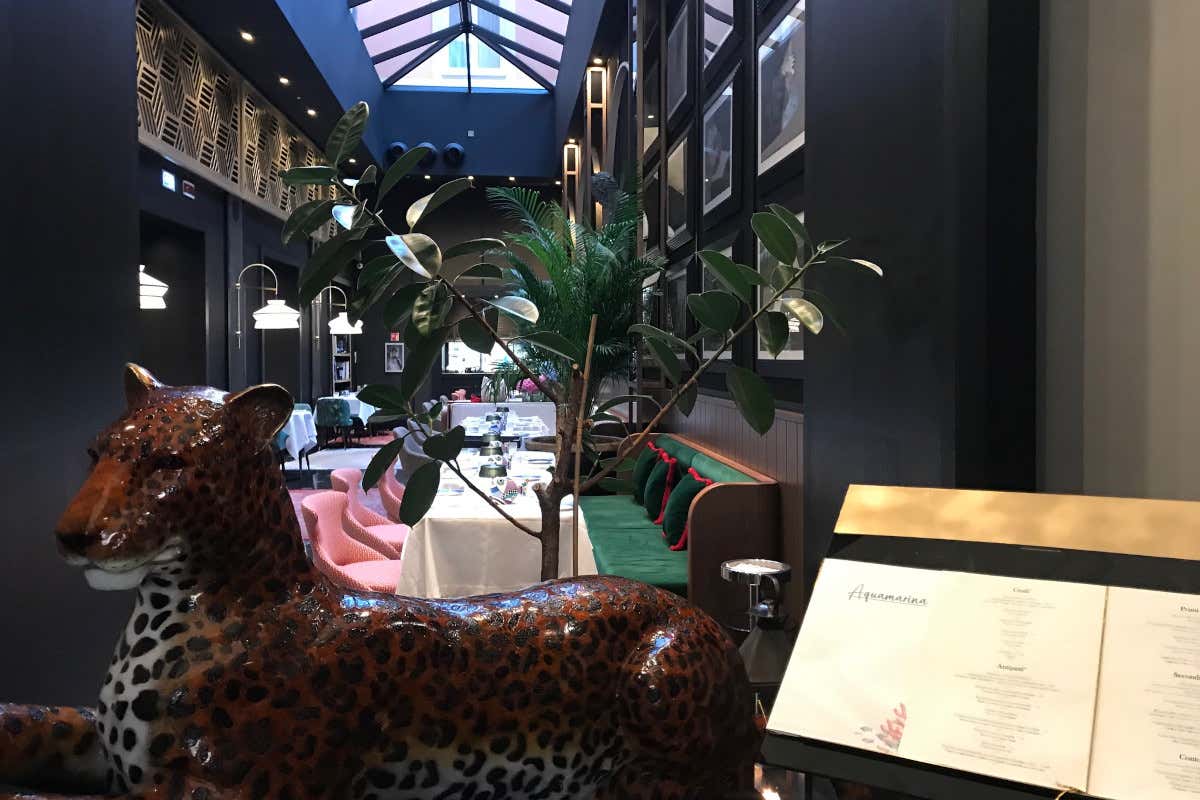 Aquamarina: il ristorante di pesce dell'hotel Umiltà 36 tra design e arte Aquamarina: il ristorante di pesce dell'hotel Umiltà 36 tra design e arte