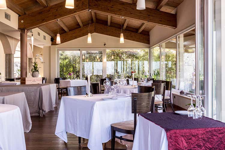 La sala del ristorante La Palta, con 36-38 posti a dispozione - Zona gialla e San Valentino, boom di prenotazioni al ristorante