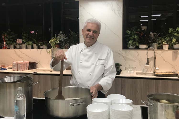 Danilo Ang&egrave; - Una serata social a sostegno della lotta alle intolleranze