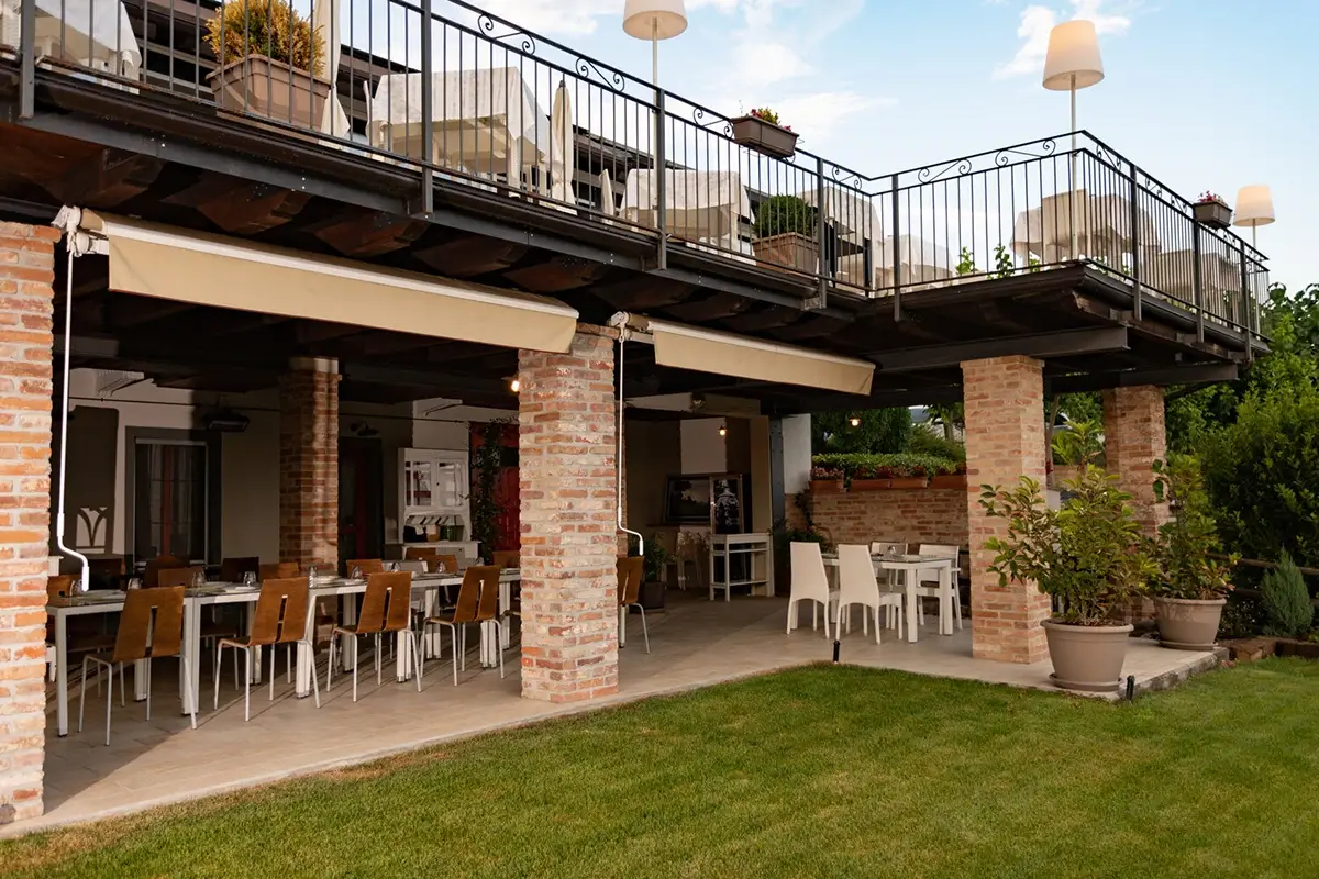 Il ristorante è in una villetta di campagna completamente ristrutturata Gustare le colline del Roero senza fretta: tappa da Io e Luna