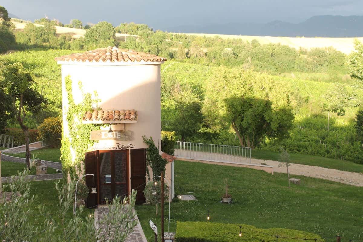 Io e te, ristorantino per due Un ristorante solo per due: è “Io e te” della Tenuta Marchesi Fezia Io e te, ristorantino per due Un ristorante solo per due: è “Io e te” della Tenuta Marchesi Fezia