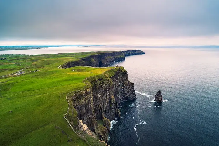 L&rsquo;Irlanda riapre hotel e strutture dal 2 giugno. Non solo GreenPass, tutte le regole per viaggiare in Europa