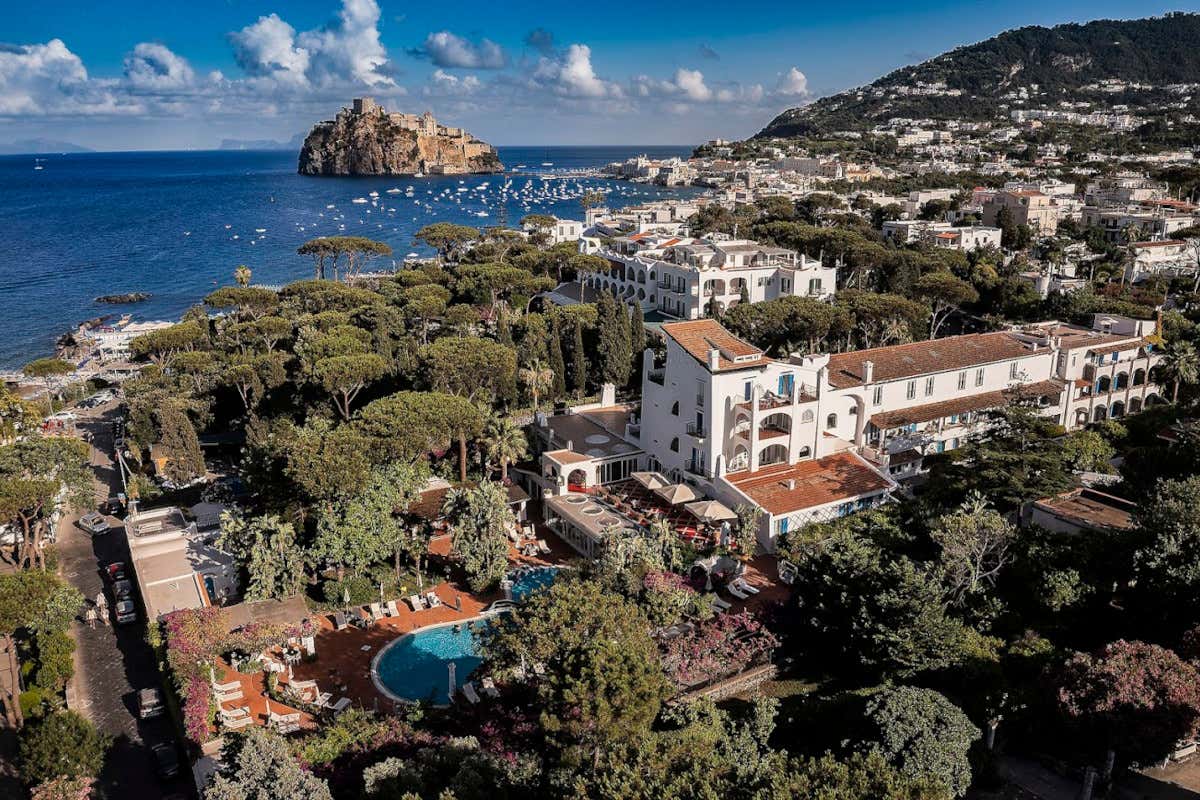 Dove soggiornare a Ischia? Quattro hotel per quattro modi diversi di vivere l'isola Dove soggiornare a Ischia? Quattro hotel per quattro modi diversi di vivere l'isola