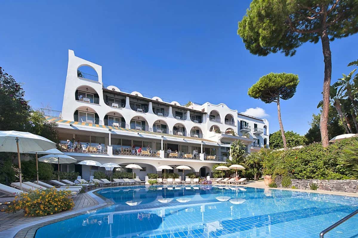 Dove soggiornare a Ischia? Quattro hotel per quattro modi diversi di vivere l'isola Dove soggiornare a Ischia? Quattro hotel per quattro modi diversi di vivere l'isola