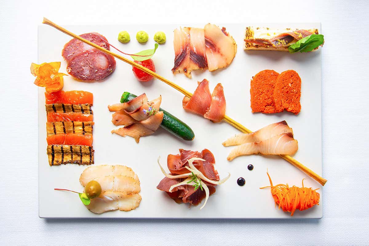 Assortimento del Marificio [[Giro del Golfo in otto giorni]]: Albergo Regina Isabella a Ischia