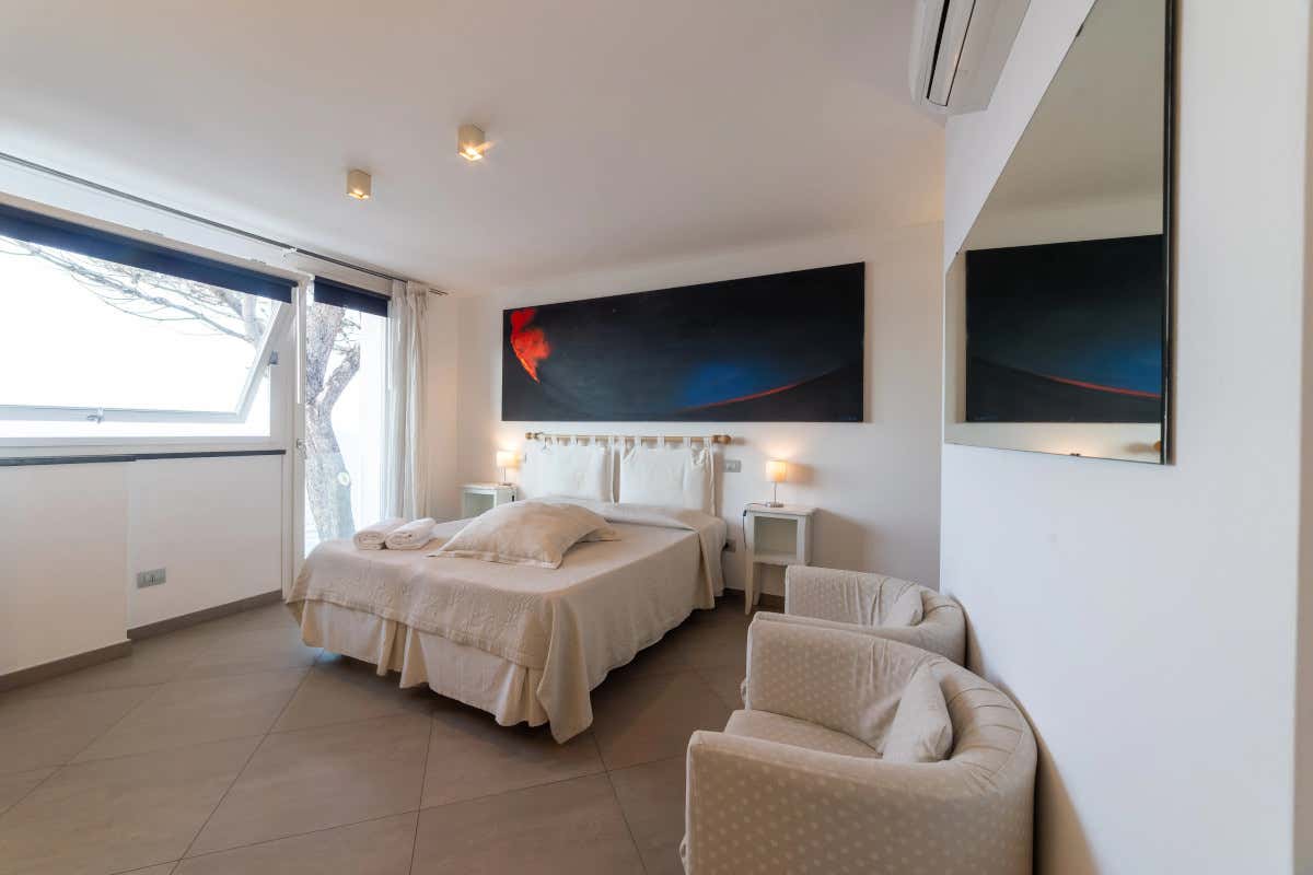 Il Gabbiano Relais accoglie gli ospiti in otto eleganti appartamenti dai dettagli raffinati