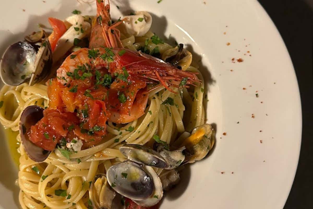Da Il Canneto il menu celebra il pesce e la più autentica tradizione eoliana