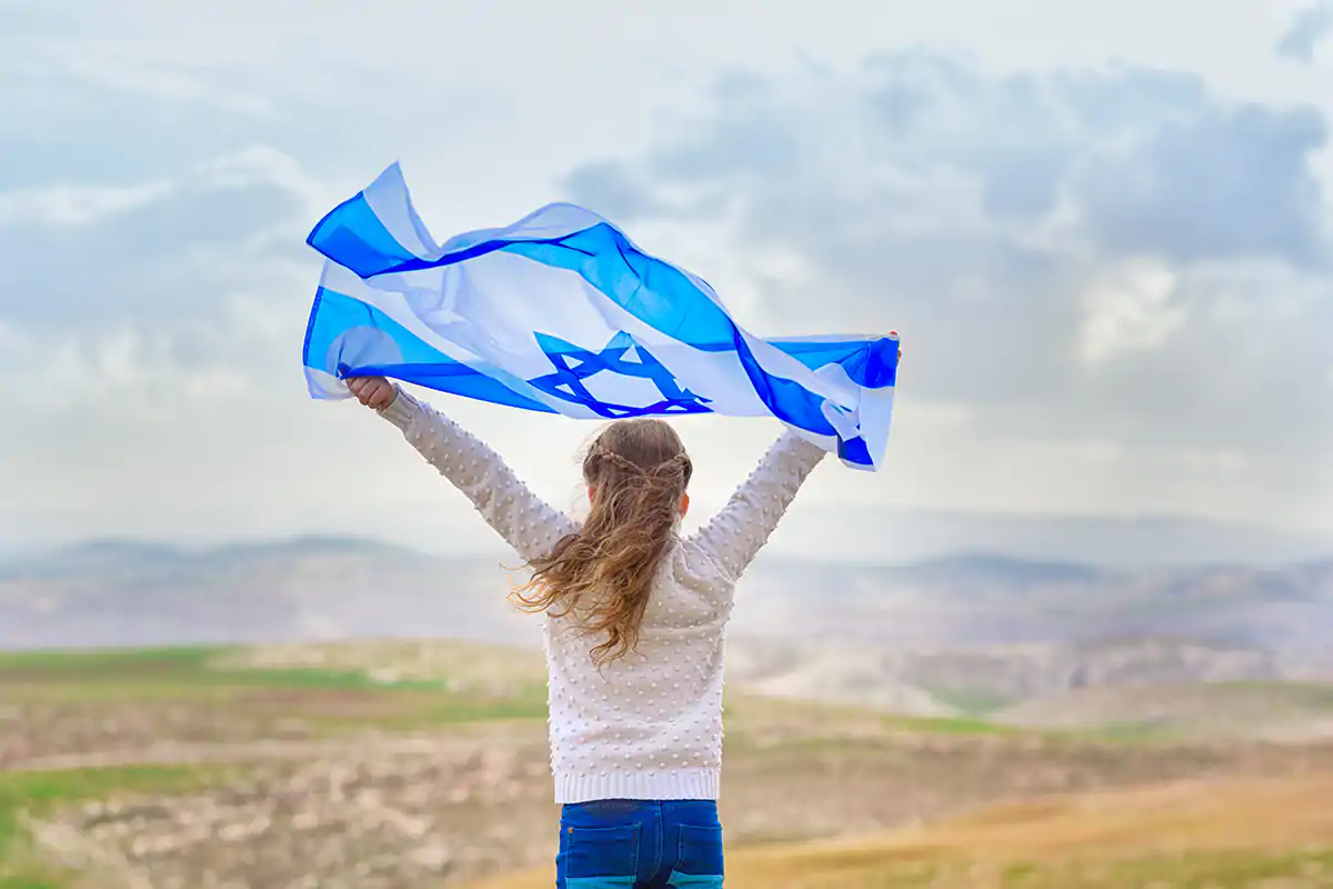 In Israele cessano le restrizioni sull'uso della mascherina Israele senza mascherine al chiuso e zero restrizioni al ristorante