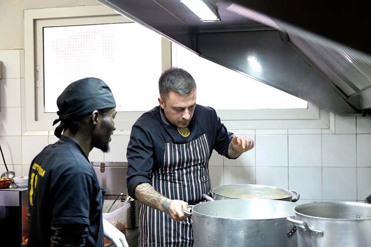 "Alla ricerca del gusto perduto", l'ultimo programma di Rubio, in onda sul canale 9 (Gli italiani e il cibo Rubio: &laquo;Torniamo alla semplicit&agrave;&raquo;)