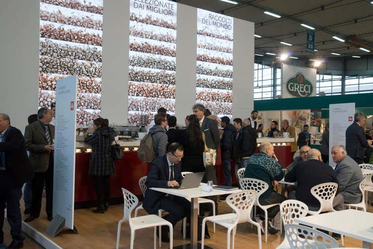 Gli italiani tornano al ristorante Ma il futuro è degli home chef Gli italiani tornano al ristorante Ma il futuro è degli home chef