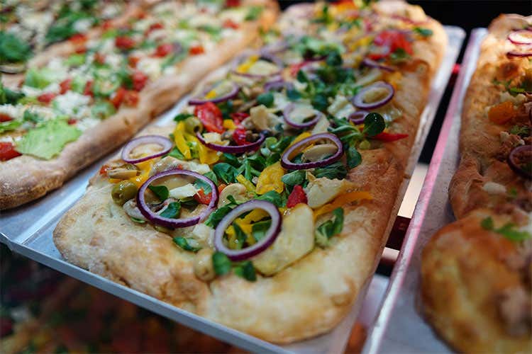 (Scrocchiarella Frozen Italmill Pizza ad alto contenuto di servizio) (Scrocchiarella Frozen Italmill Pizza ad alto contenuto di servizio)