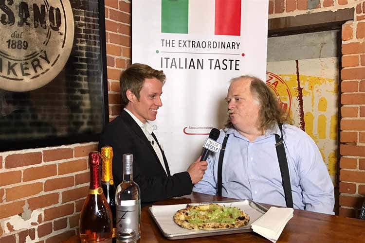 (In memoria di Jonathan Gold Amante dell’Italia e del nostro cibo) (In memoria di Jonathan Gold Amante dell’Italia e del nostro cibo)