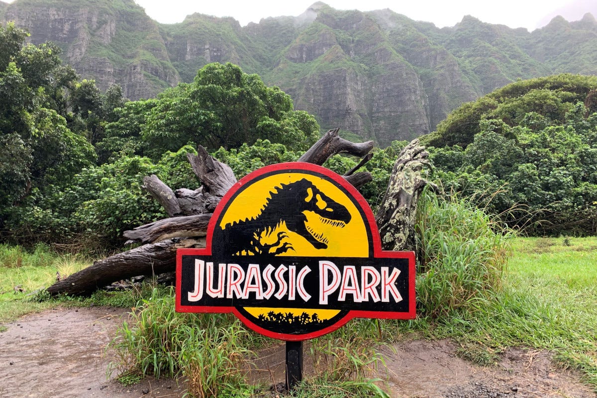Jurassic Park, ambientato alle Hawaii Quando il cinema traina il turismo: sette luoghi da non perdere per chi ama i film